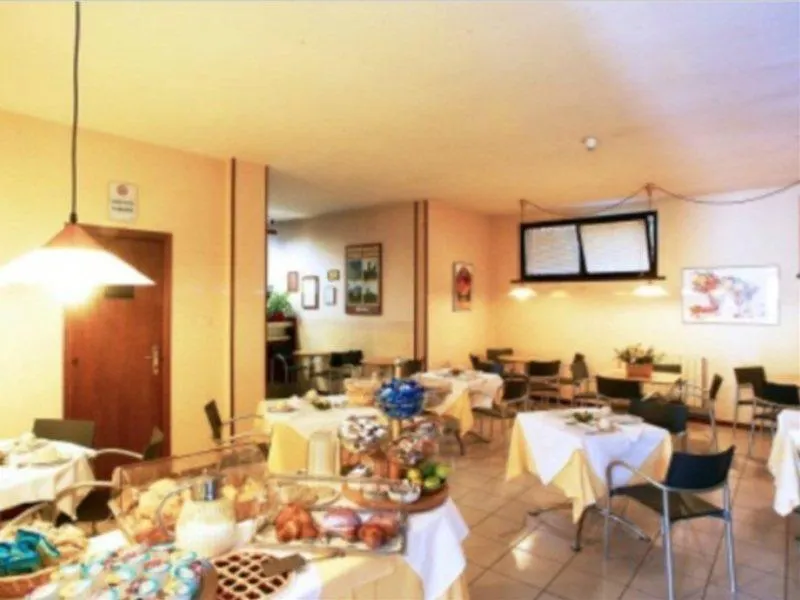 Hotel Anna Siena Nord 3*,